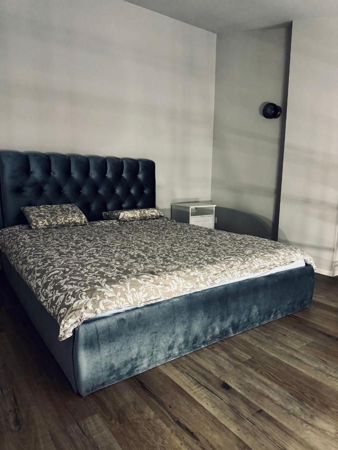 Aj Chocolate Vilnius Hotel Екстериор снимка
