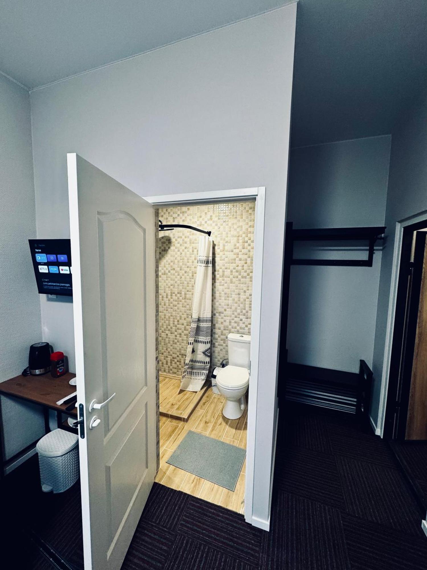 Aj Chocolate Vilnius Hotel Екстериор снимка