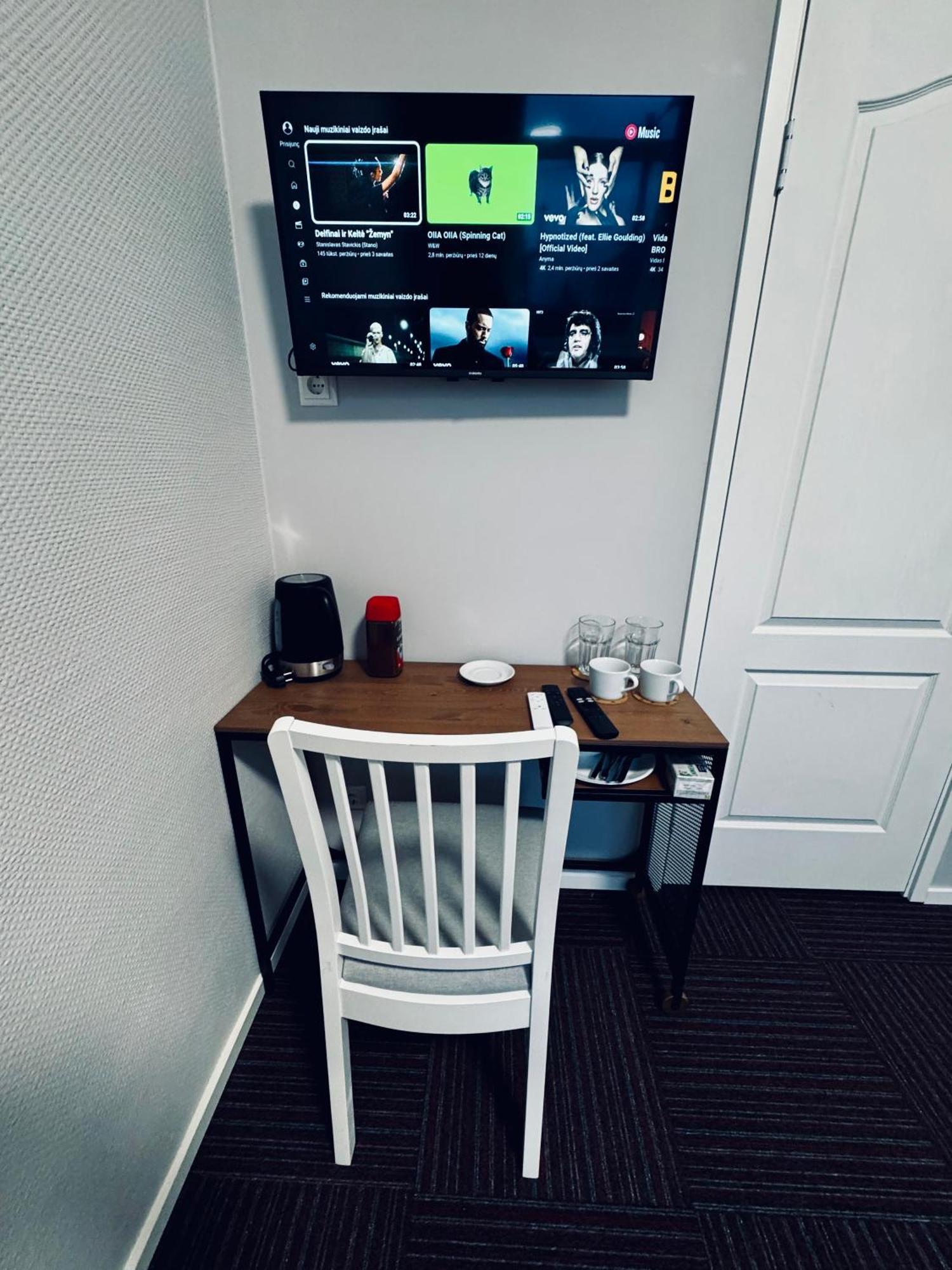 Aj Chocolate Vilnius Hotel Екстериор снимка